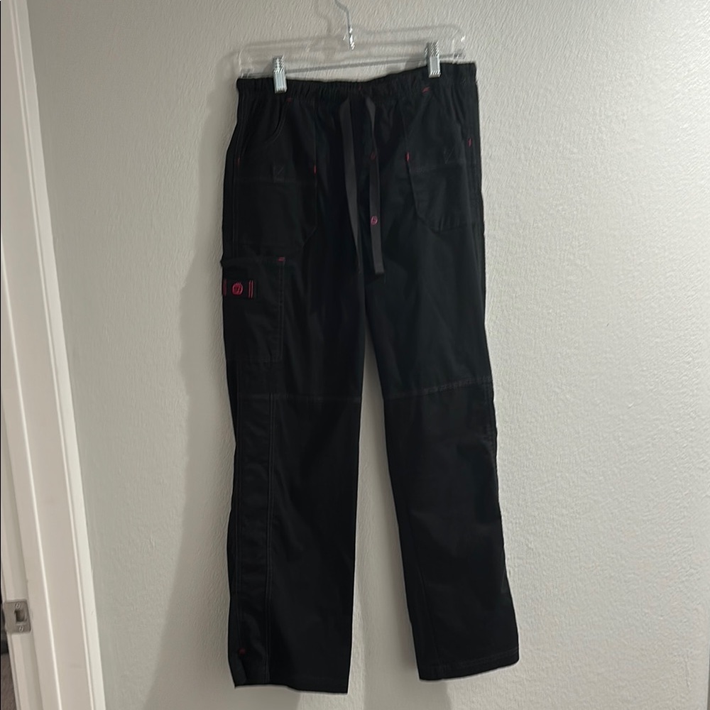Women’s black and pink cargo scrubs